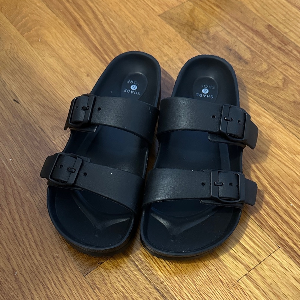 Shade & Shore Black Buckle Sandals - New!!